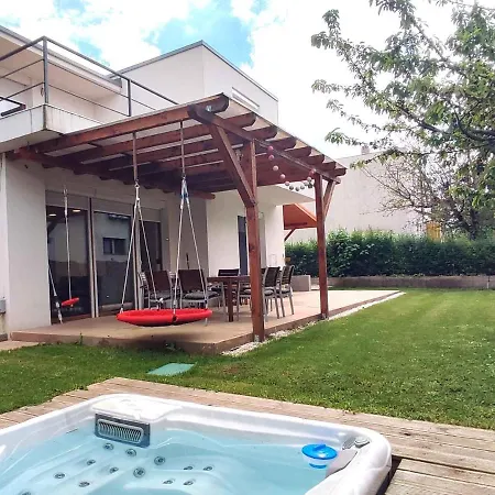Сasa de vacaciones Esze Palace Siófok